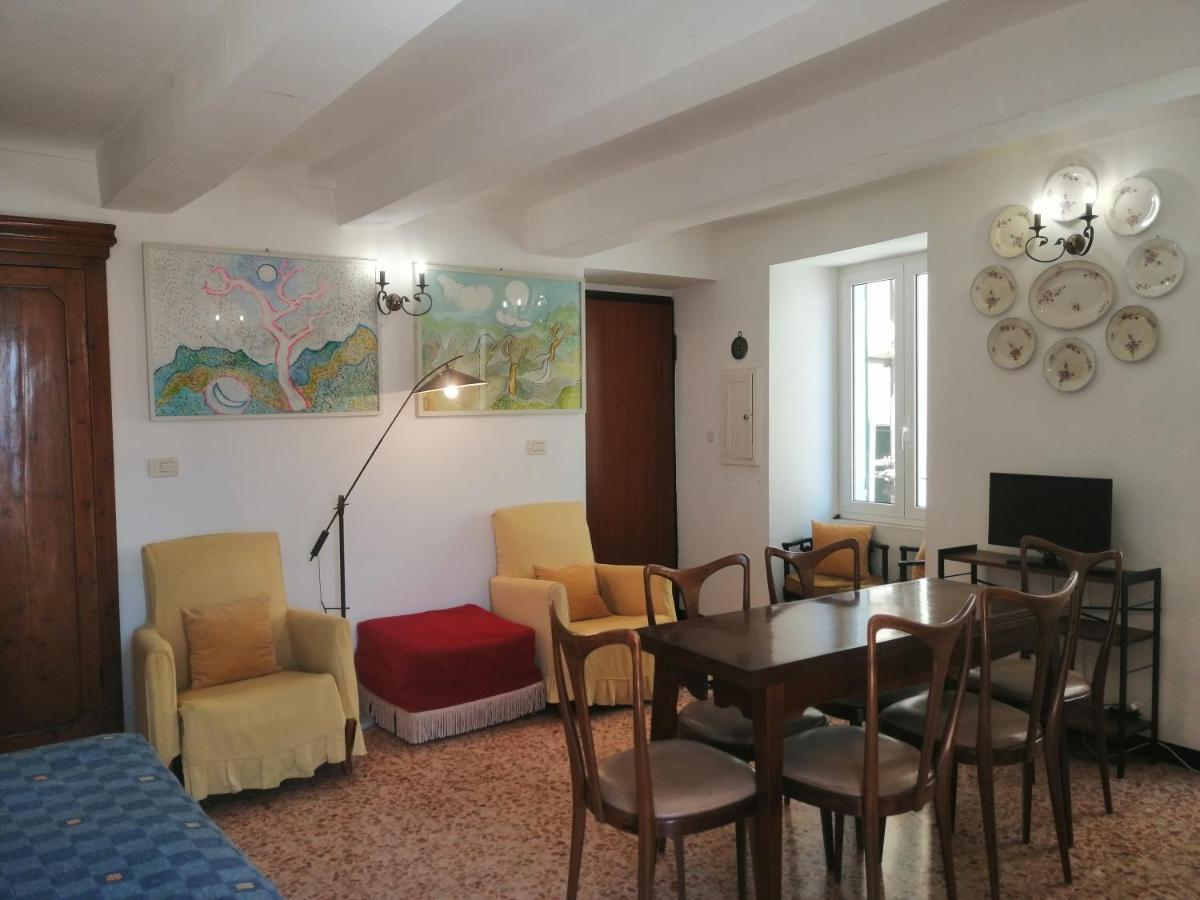 Апартаменты Casa Del Sole Affacciato Sul Mare Черво Экстерьер фото